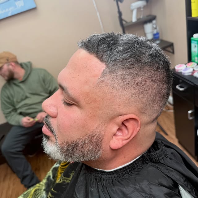 Beard lineup — straight razor detail work